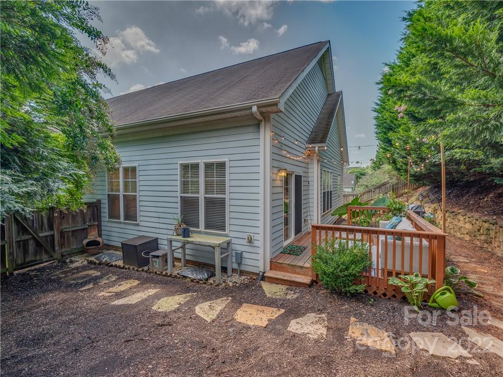 101 Carolina Bluebird Loop Arden NC 28704