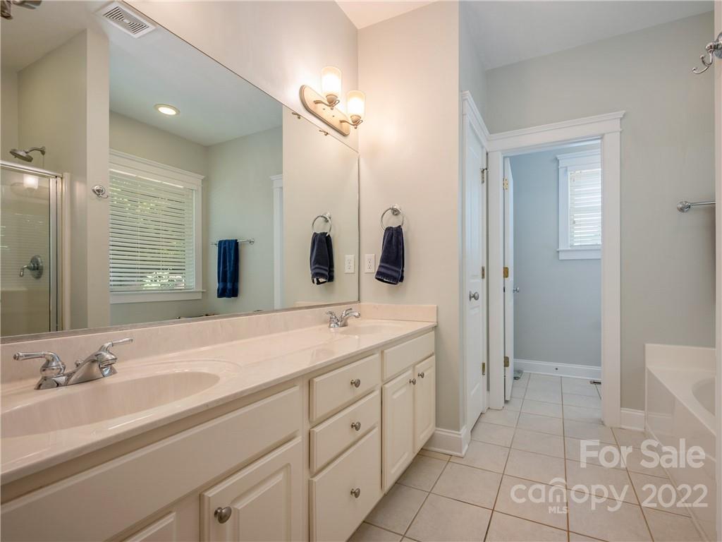 101 Carolina Bluebird Loop Arden NC 28704