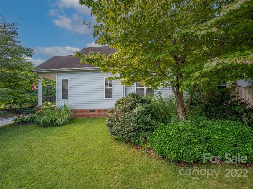 101 Carolina Bluebird Loop Arden NC 28704