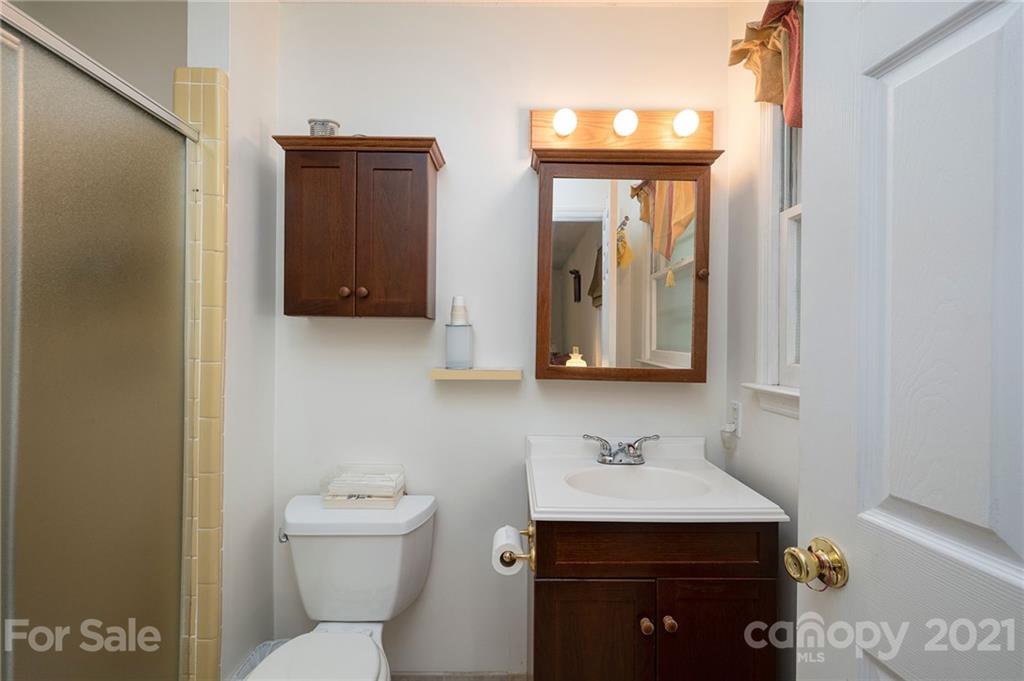 19 Brushwood Road Asheville NC 28804