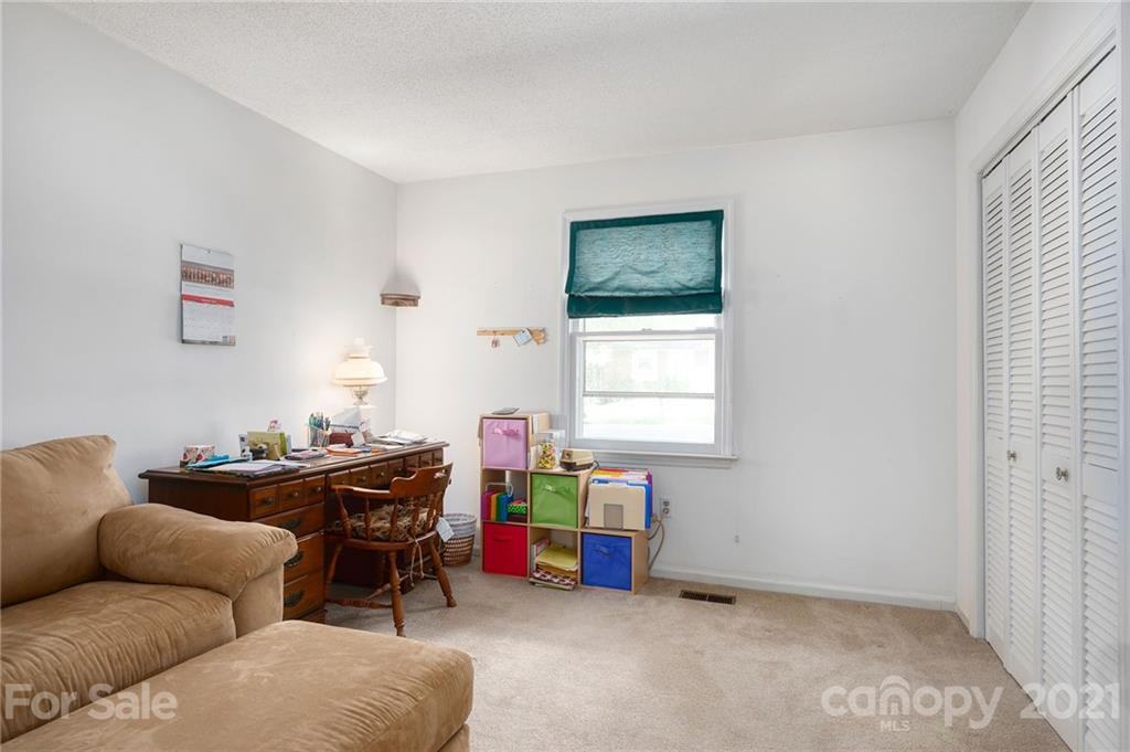 19 Brushwood Road Asheville NC 28804
