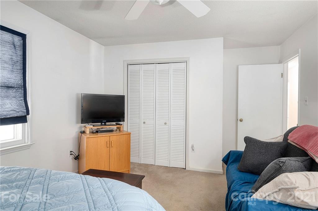 19 Brushwood Road Asheville NC 28804