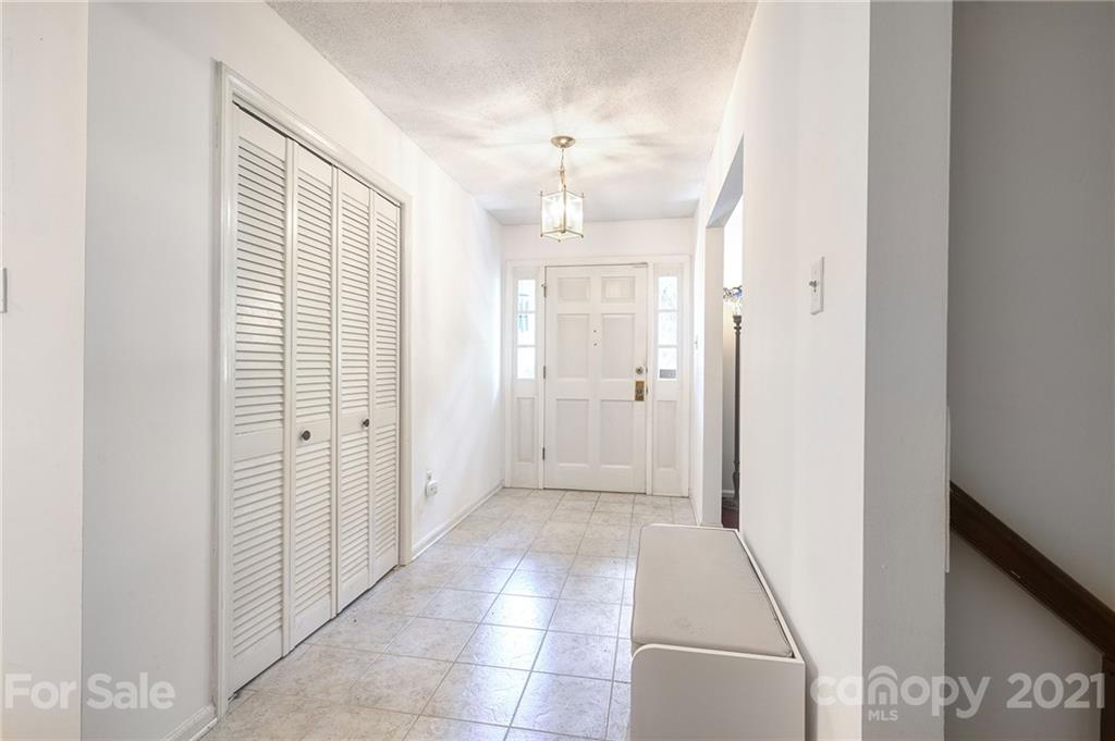 19 Brushwood Road Asheville NC 28804