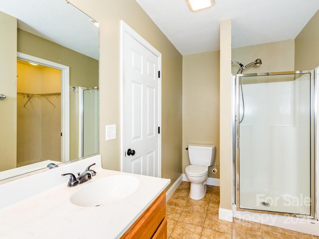 33 Oakcrest Place Asheville NC 28806