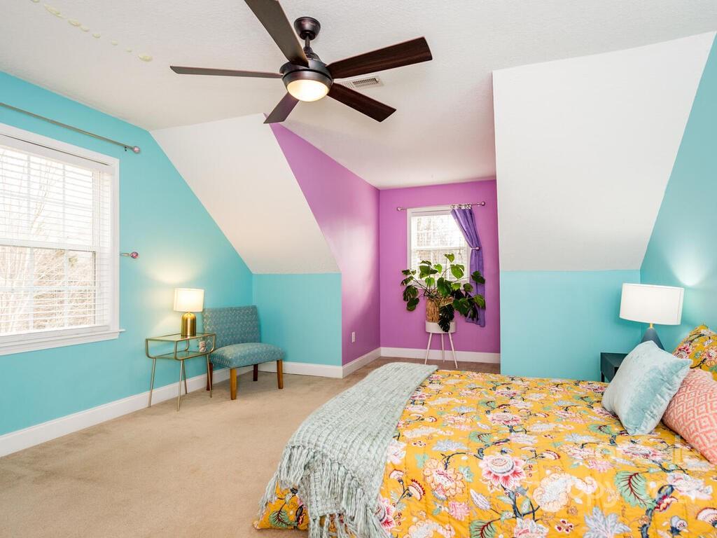 33 Oakcrest Place Asheville NC 28806