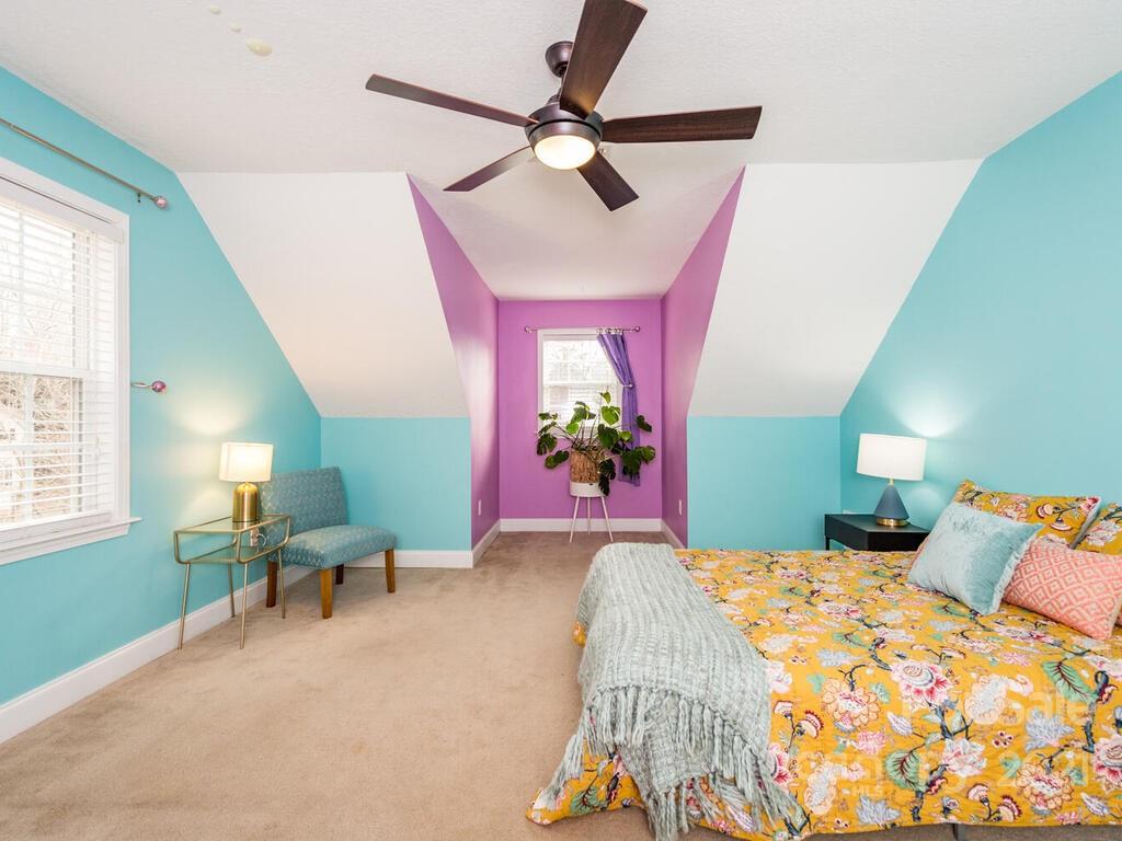 33 Oakcrest Place Asheville NC 28806