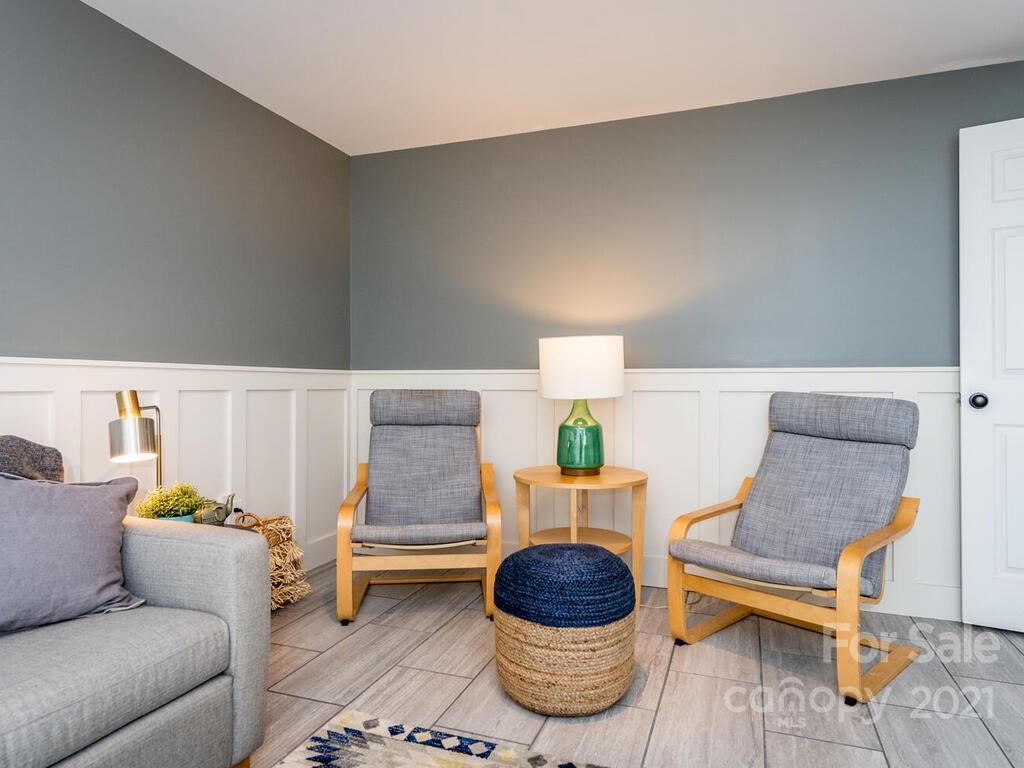 33 Oakcrest Place Asheville NC 28806
