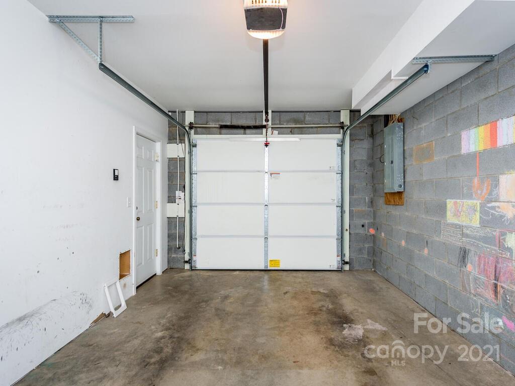 33 Oakcrest Place Asheville NC 28806