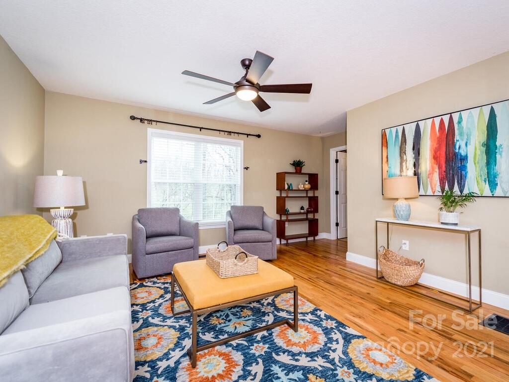 33 Oakcrest Place Asheville NC 28806