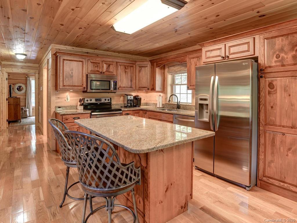 37 Crow Ridge Road Weaverville NC 28787