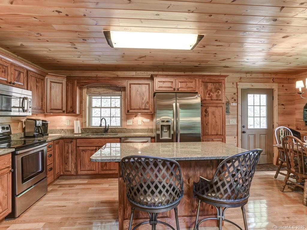 37 Crow Ridge Road Weaverville NC 28787
