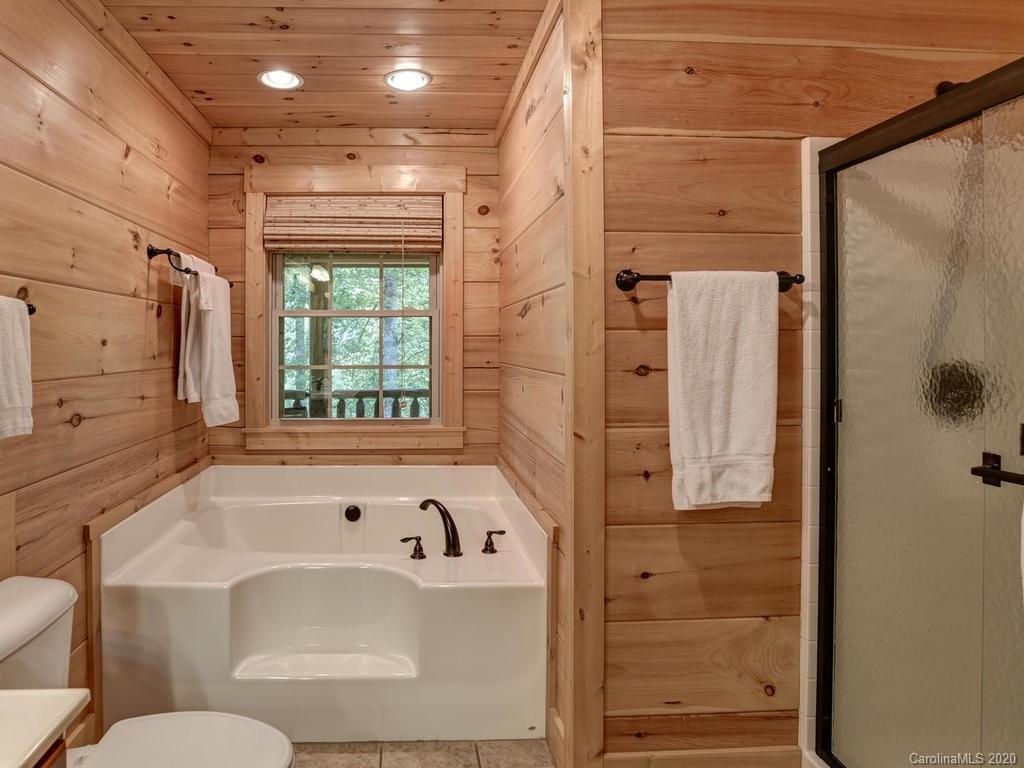 37 Crow Ridge Road Weaverville NC 28787