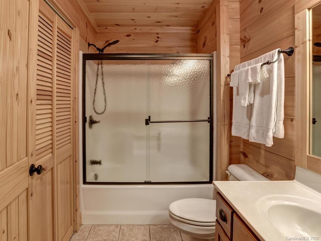 37 Crow Ridge Road Weaverville NC 28787