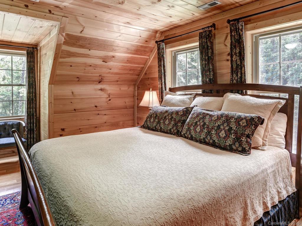 37 Crow Ridge Road Weaverville NC 28787