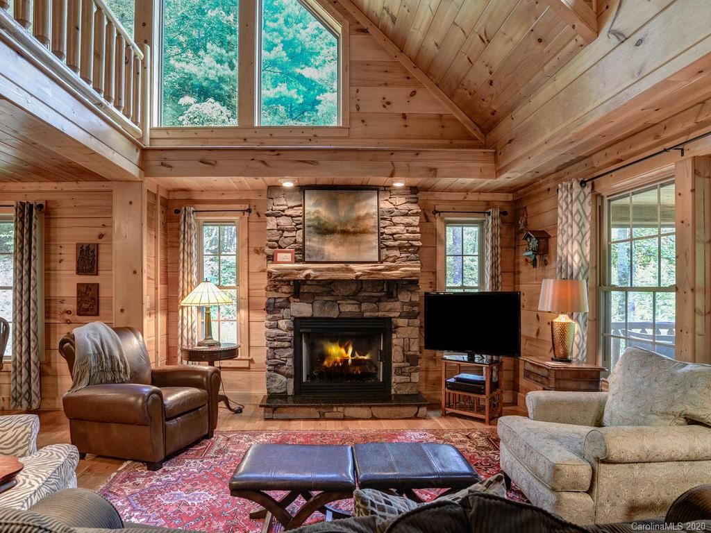 37 Crow Ridge Road Weaverville NC 28787
