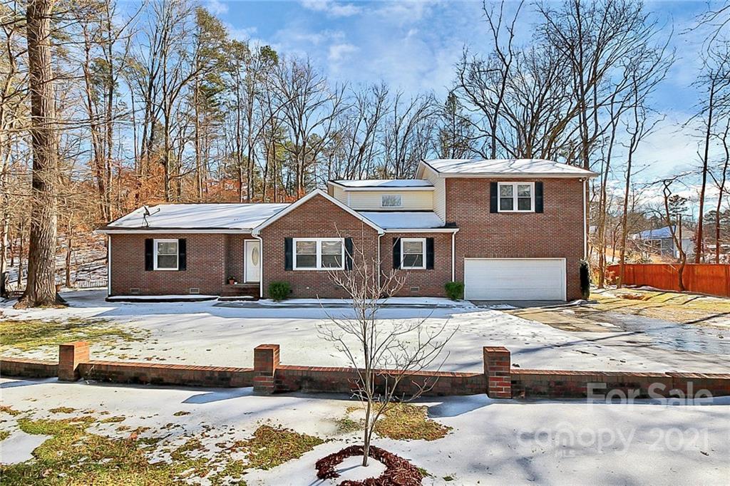 8125 Westbourne Drive Charlotte NC 28216