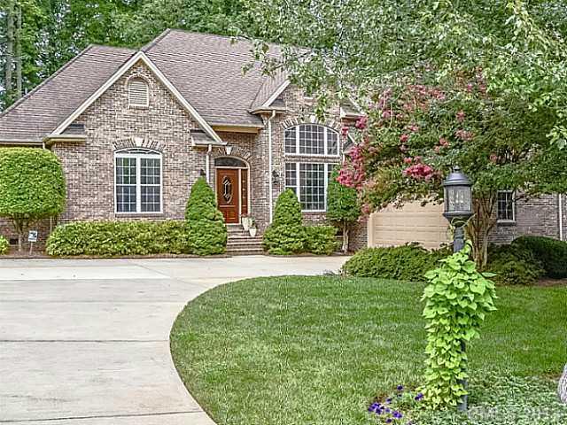 6236 Lake Providence Lane Charlotte NC 28277