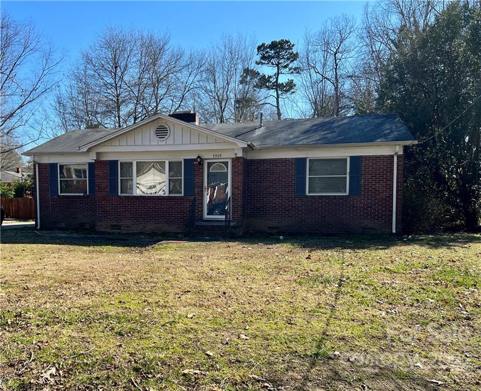 1919 Old West Lane Gastonia NC 28052