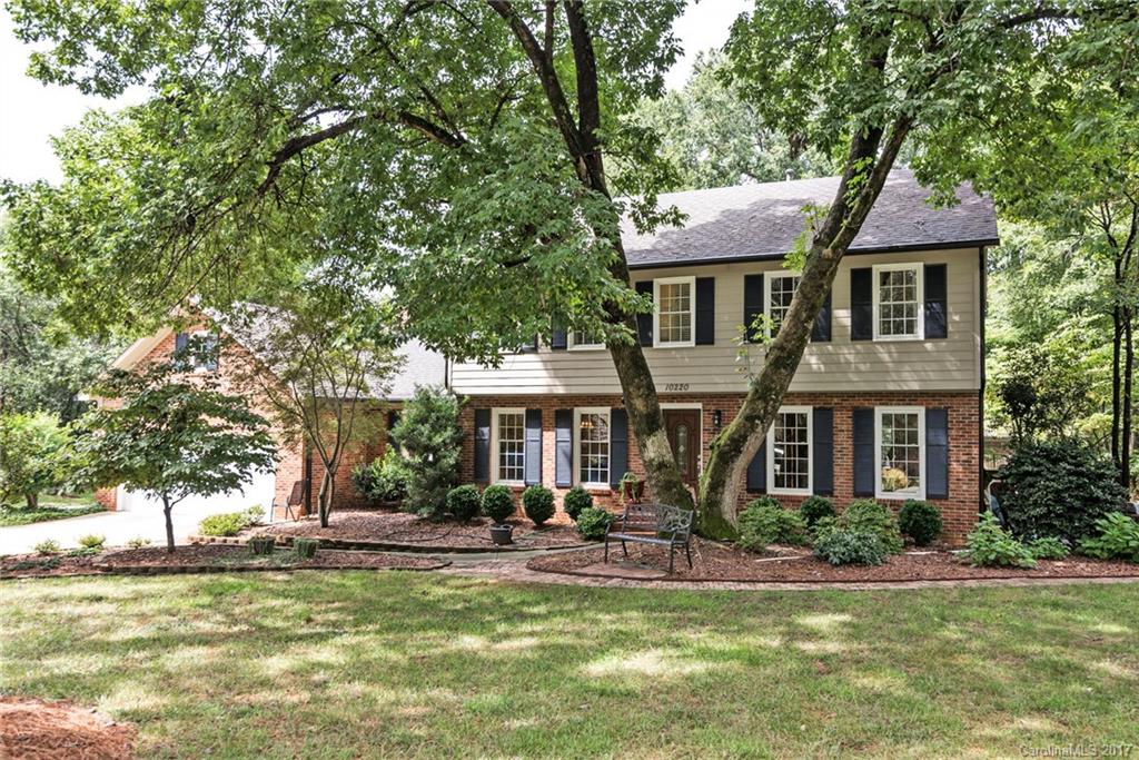 10220 Woodview Circle Charlotte NC 28277