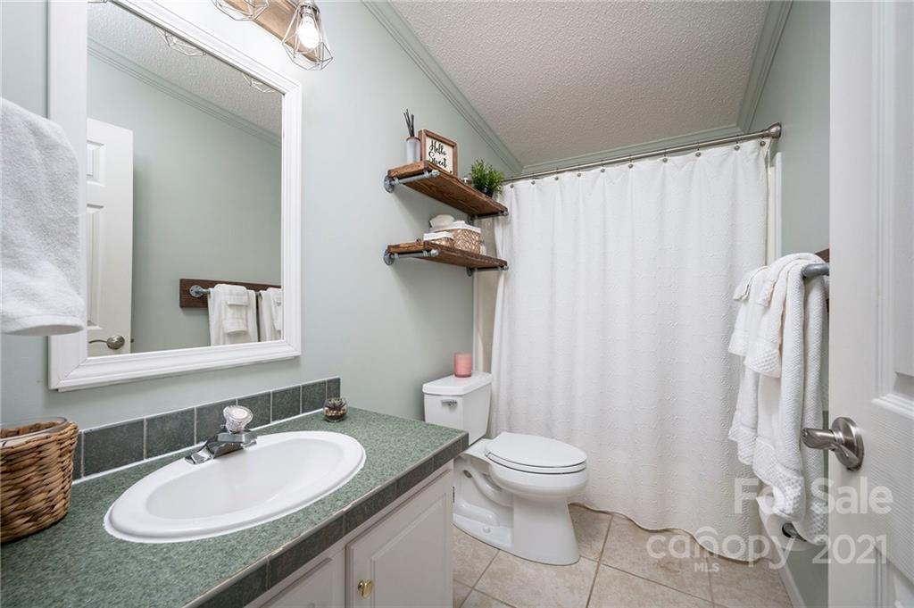 23 E Mountain Way Asheville NC 28805