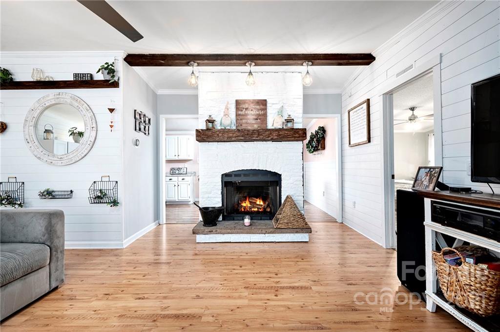 23 E Mountain Way Asheville NC 28805