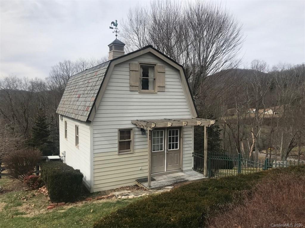 320 Chestnut Farms Lane Burnsville NC 28714