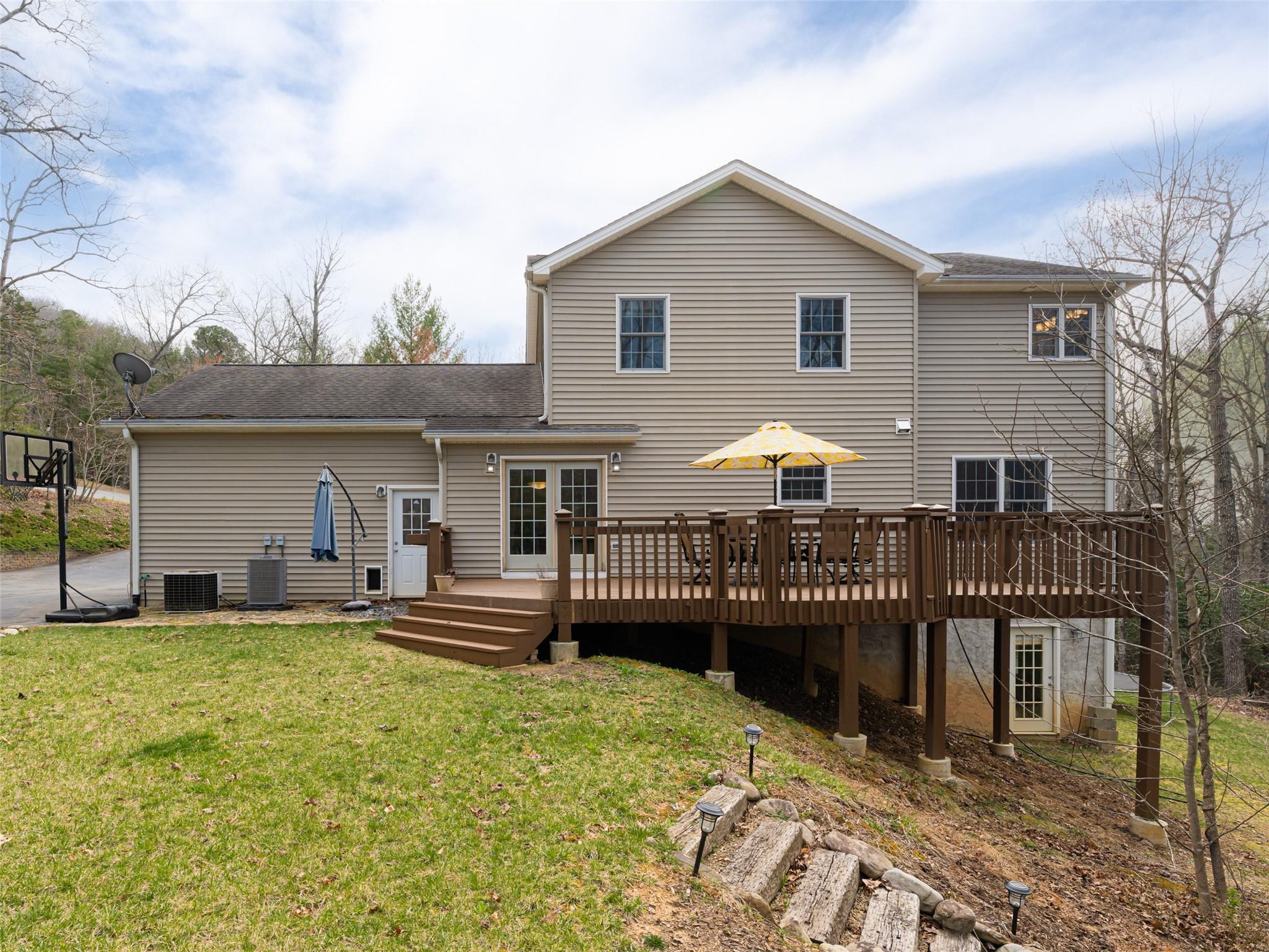 14 Landon Road Fairview NC 28730