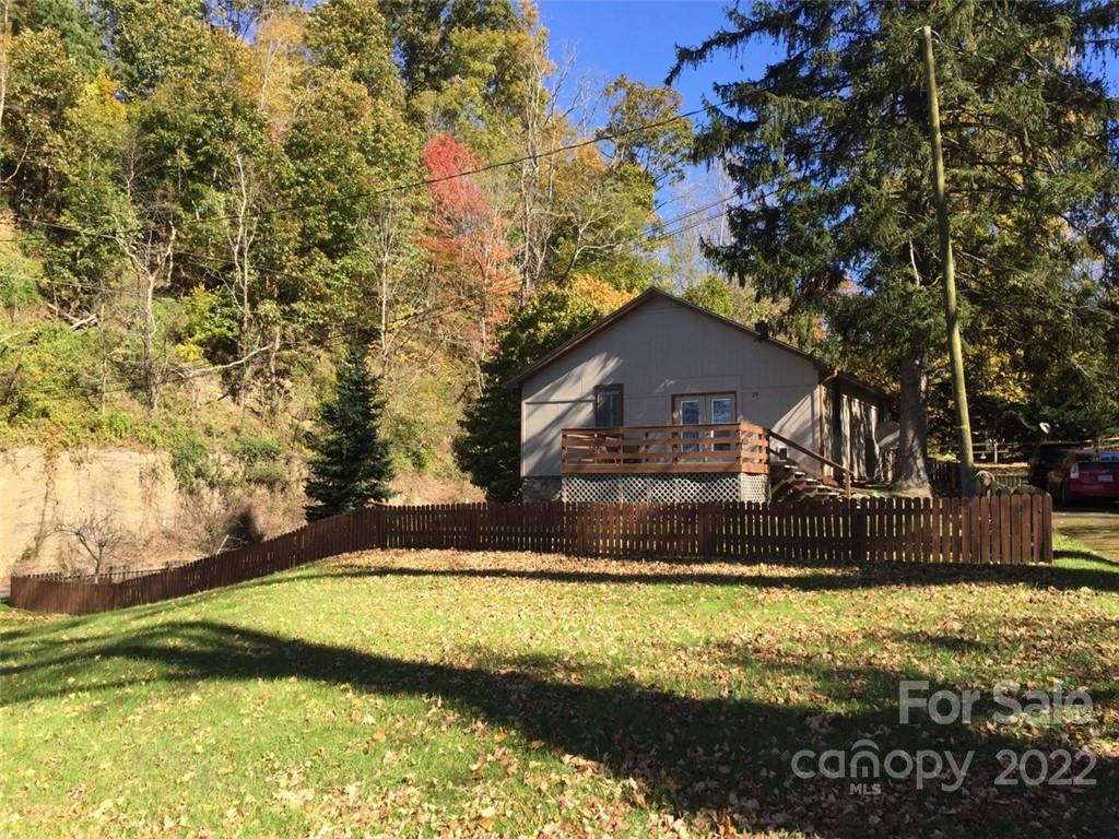 29 Pippin Lane Waynesville NC 28786