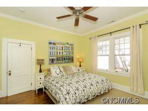26 Fulton Street Asheville NC 28801