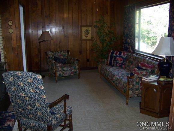 914 Old Fort Road Fairview NC 28730