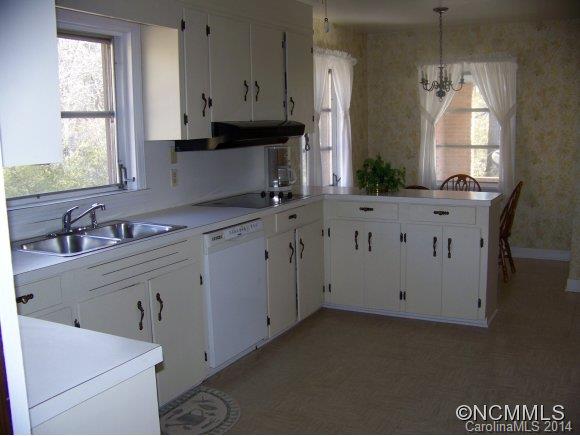 914 Old Fort Road Fairview NC 28730