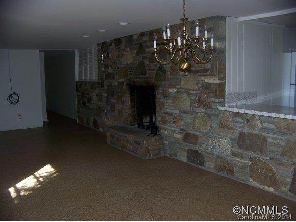 914 Old Fort Road Fairview NC 28730