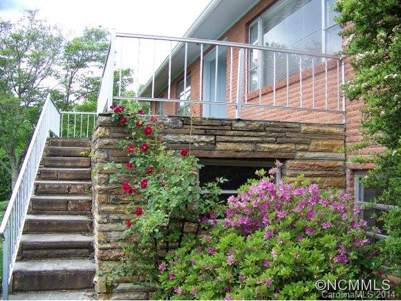 914 Old Fort Road Fairview NC 28730