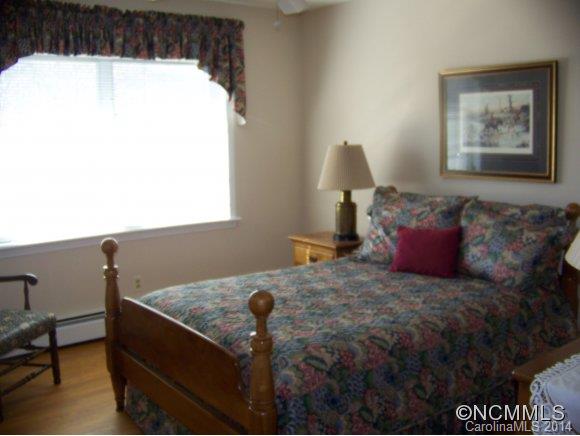 914 Old Fort Road Fairview NC 28730