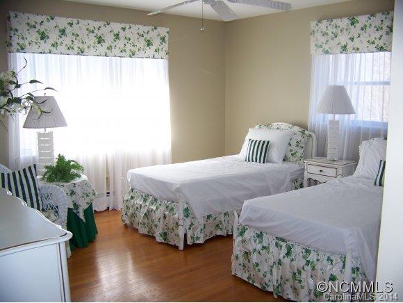 914 Old Fort Road Fairview NC 28730