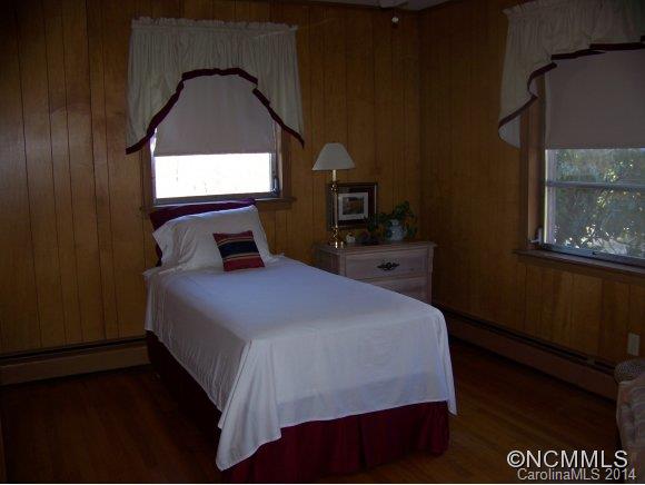 914 Old Fort Road Fairview NC 28730