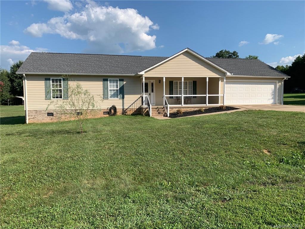 8232 Cedar Bark Street Hickory NC 28602