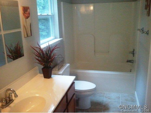 27 Kenlan Drive Swannanoa NC 28778
