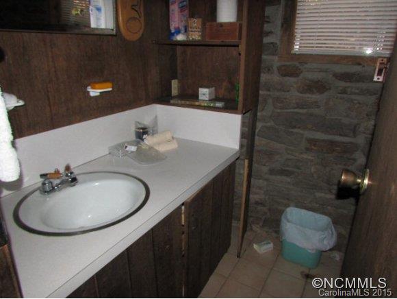 182 Mountain Farm Road Burnsville NC 28714