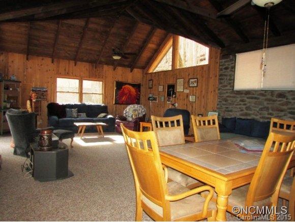182 Mountain Farm Road Burnsville NC 28714