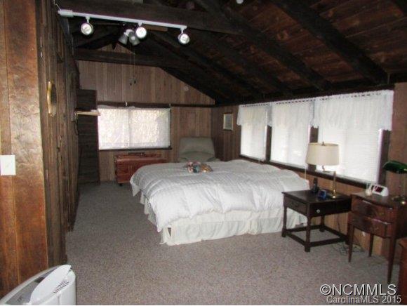 182 Mountain Farm Road Burnsville NC 28714