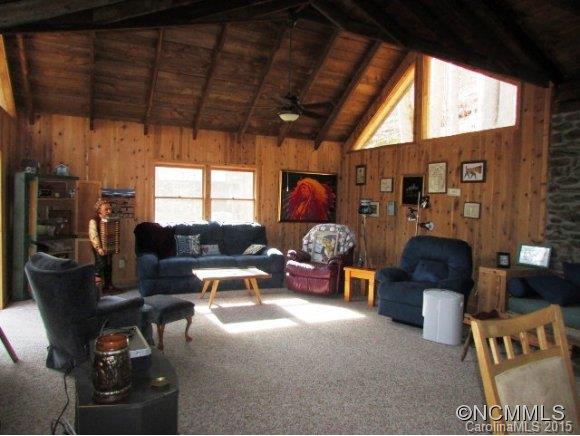 182 Mountain Farm Road Burnsville NC 28714