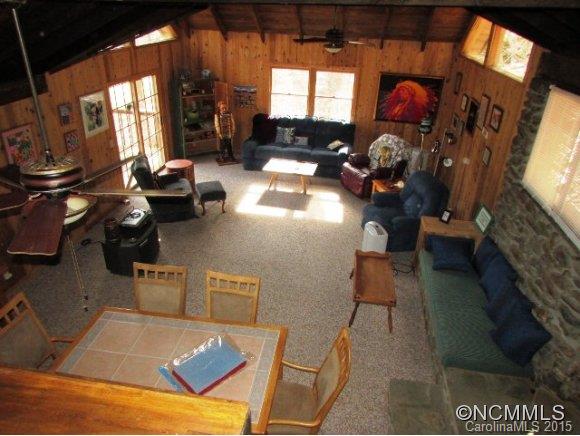 182 Mountain Farm Road Burnsville NC 28714