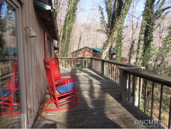 182 Mountain Farm Road Burnsville NC 28714