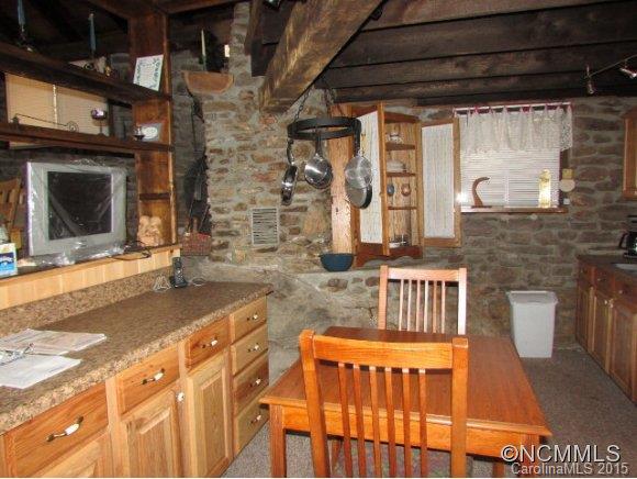 182 Mountain Farm Road Burnsville NC 28714