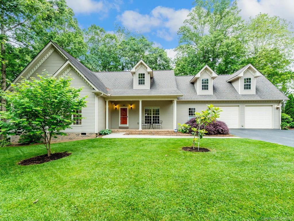 24 Helen Holcombe Way Candler NC 28715