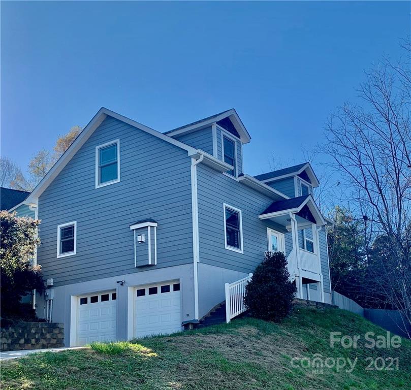 3 Village East Court Asheville NC 28805