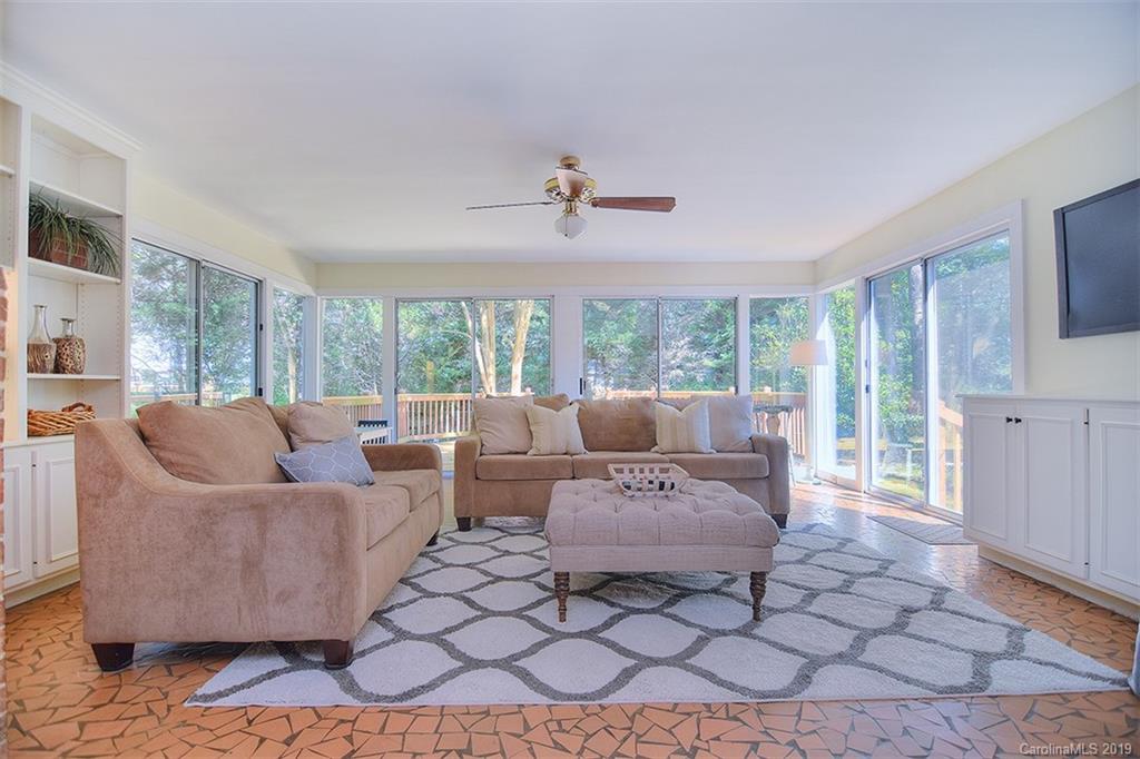 7032 Tabor Lane Charlotte NC 28211