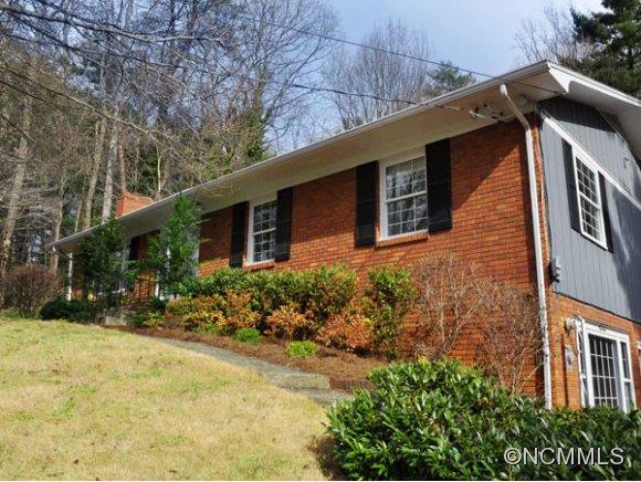 19 Rolling View Drive Asheville NC 28805