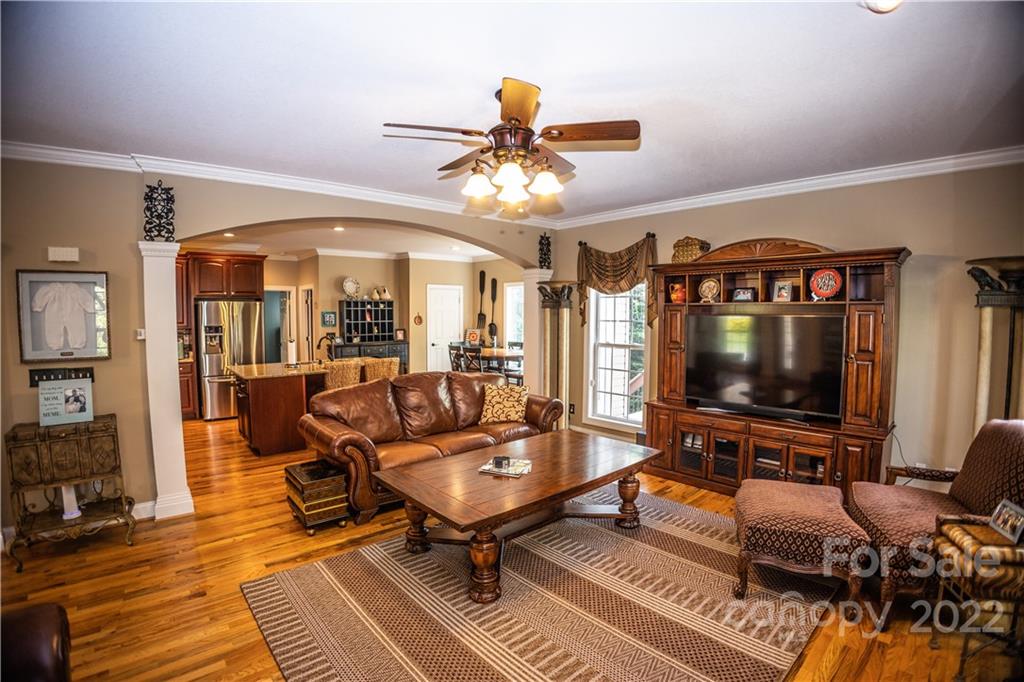 46 Helen Holcombe Way Candler NC 28715